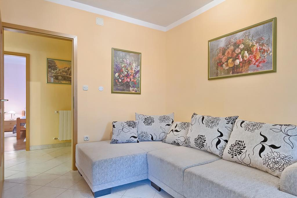 Apartments Valoda Nedeščina Eksteriør billede