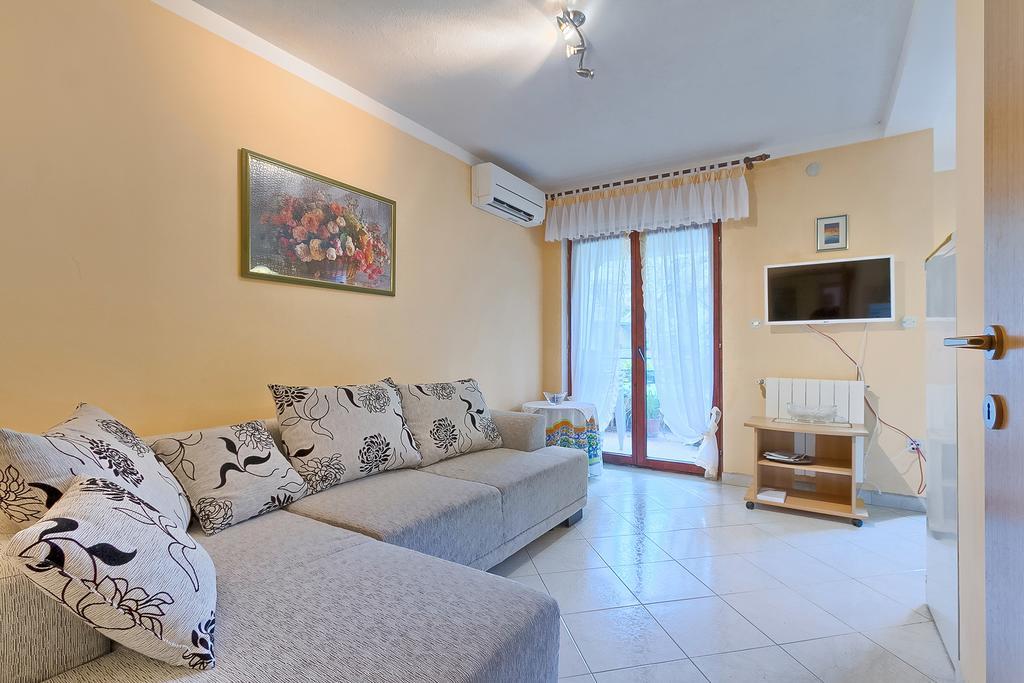 Apartments Valoda Nedeščina Eksteriør billede