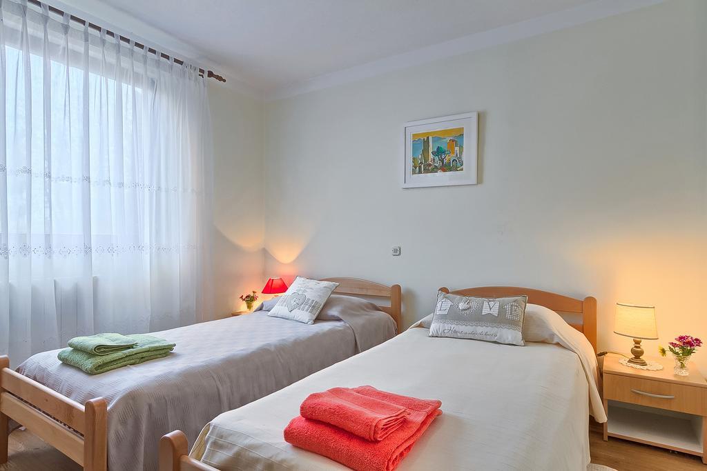 Apartments Valoda Nedeščina Eksteriør billede