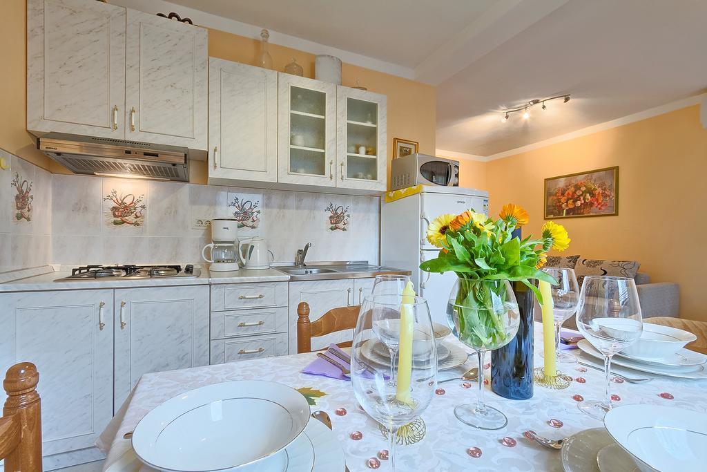 Apartments Valoda Nedeščina Eksteriør billede