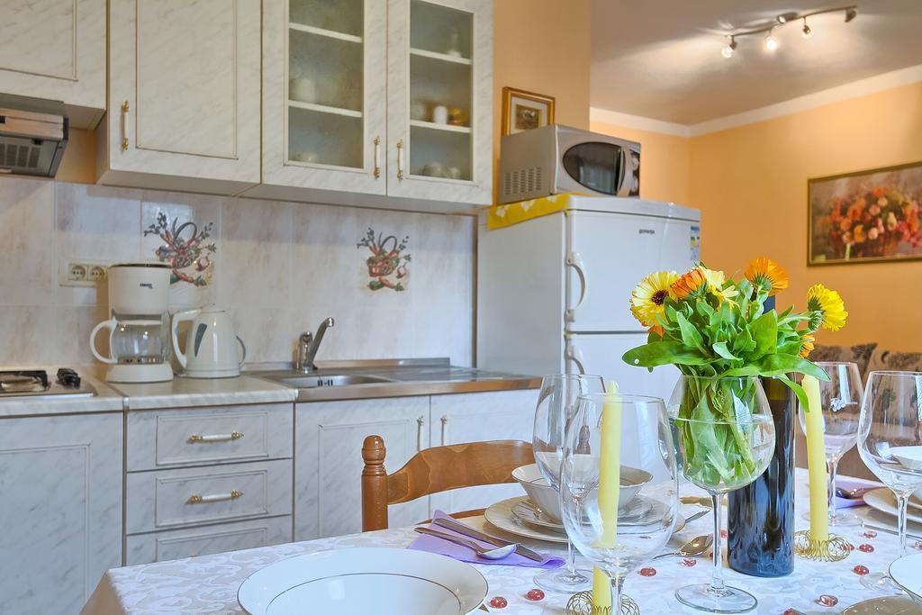 Apartments Valoda Nedeščina Eksteriør billede