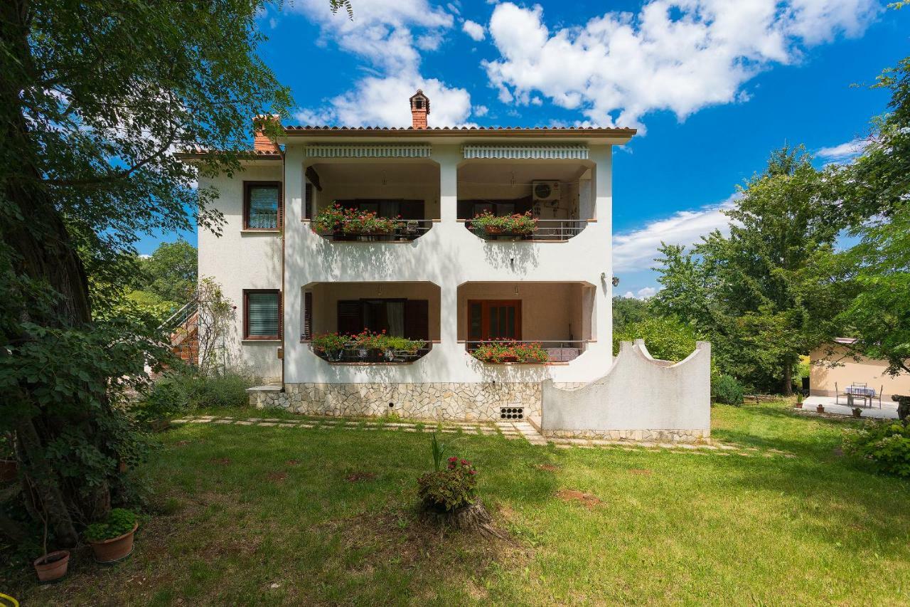 Apartments Valoda Nedeščina Eksteriør billede